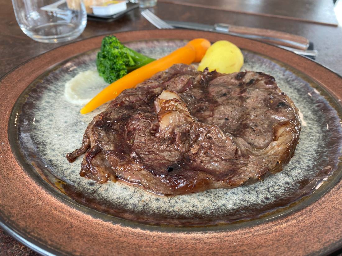 Le Brazier : Food Store